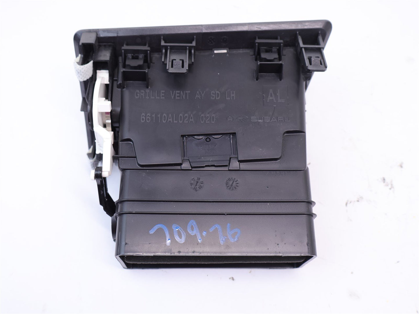 2015-2019 Subaru Legacy & Outback Driver Dash Vent Air Heat Side LH Left 15-19