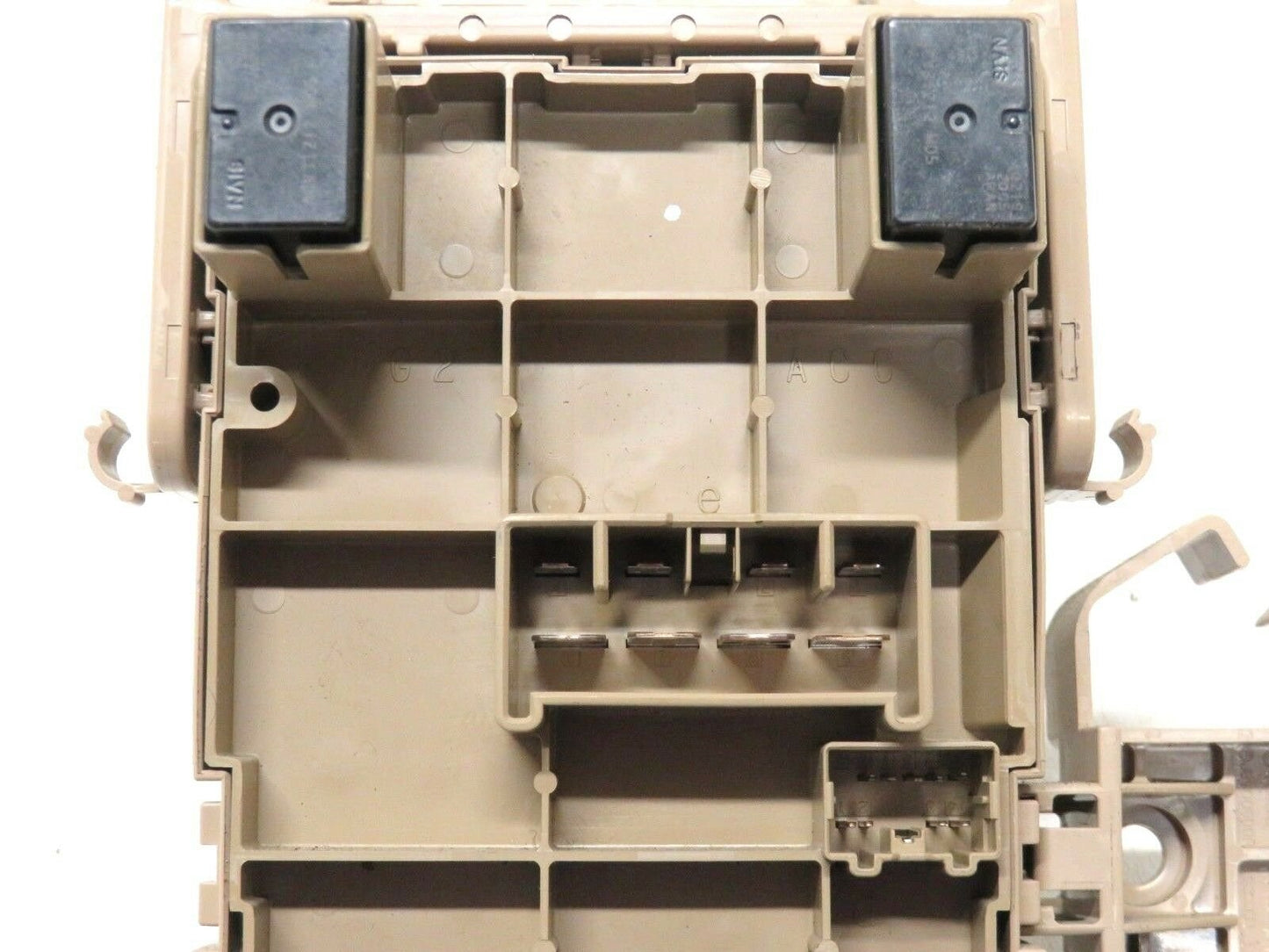 2005-2006 Subaru Legacy Dash Interior Fuse Panel Box Block Junction 05-06