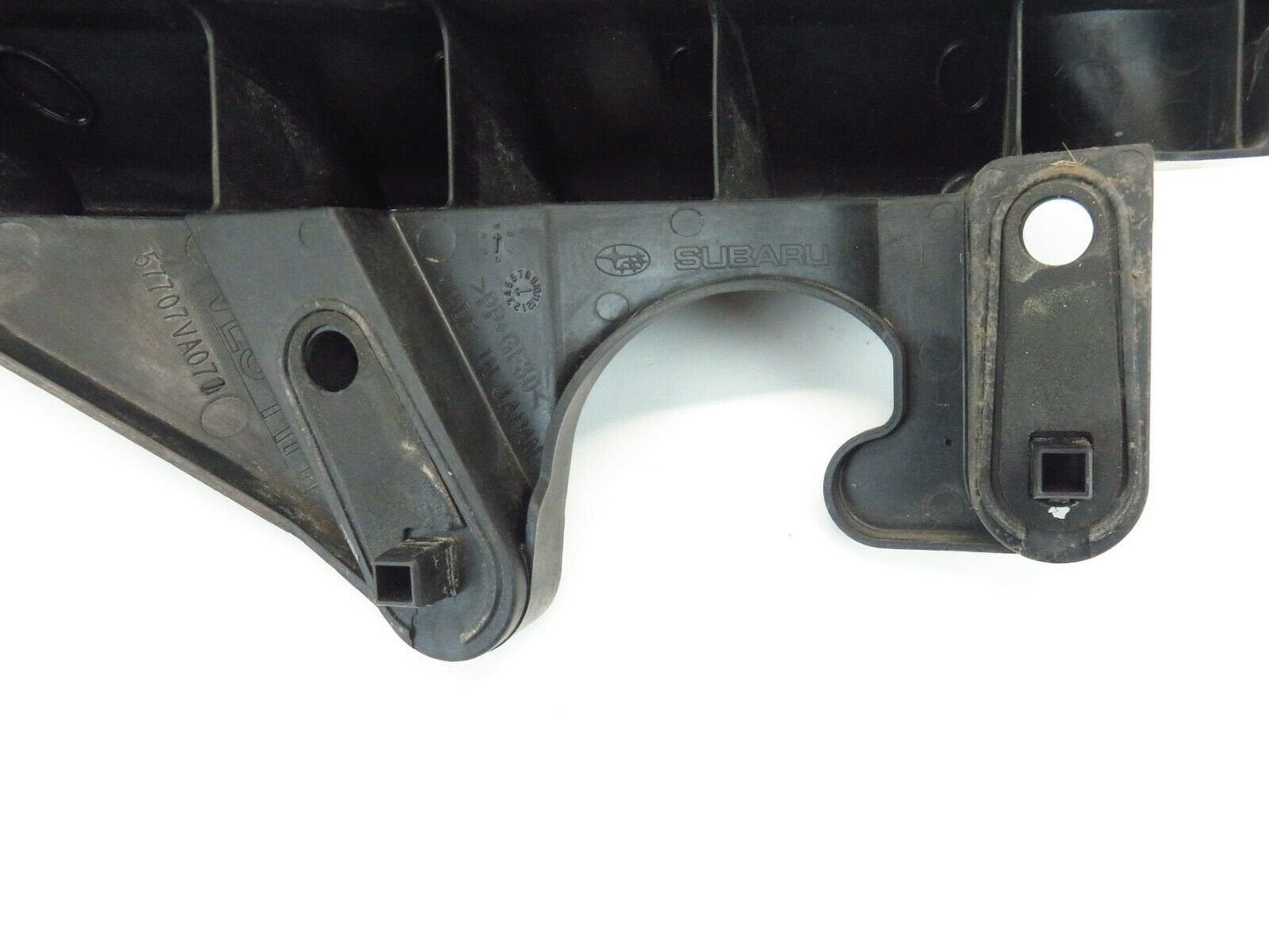 2015-2020 Subaru WRX Passenger Rear Bumper Bracket Corner 57707VA071 RH 15-20