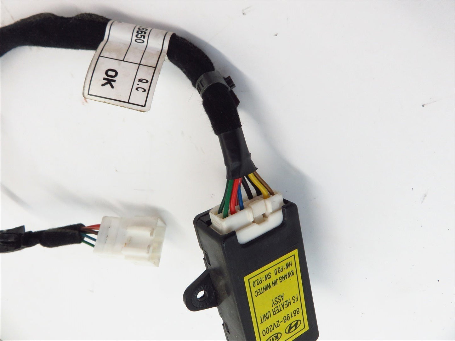 2013-2014 Hyundai Veloster Turbo Front Seat Heater Unit 88196-2V200 Passenger
