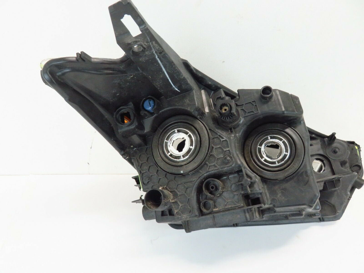 2018-2020 Nissan Kicks Driver Headlight Lamp Assembly DAMAGED Halogen LH 18-20