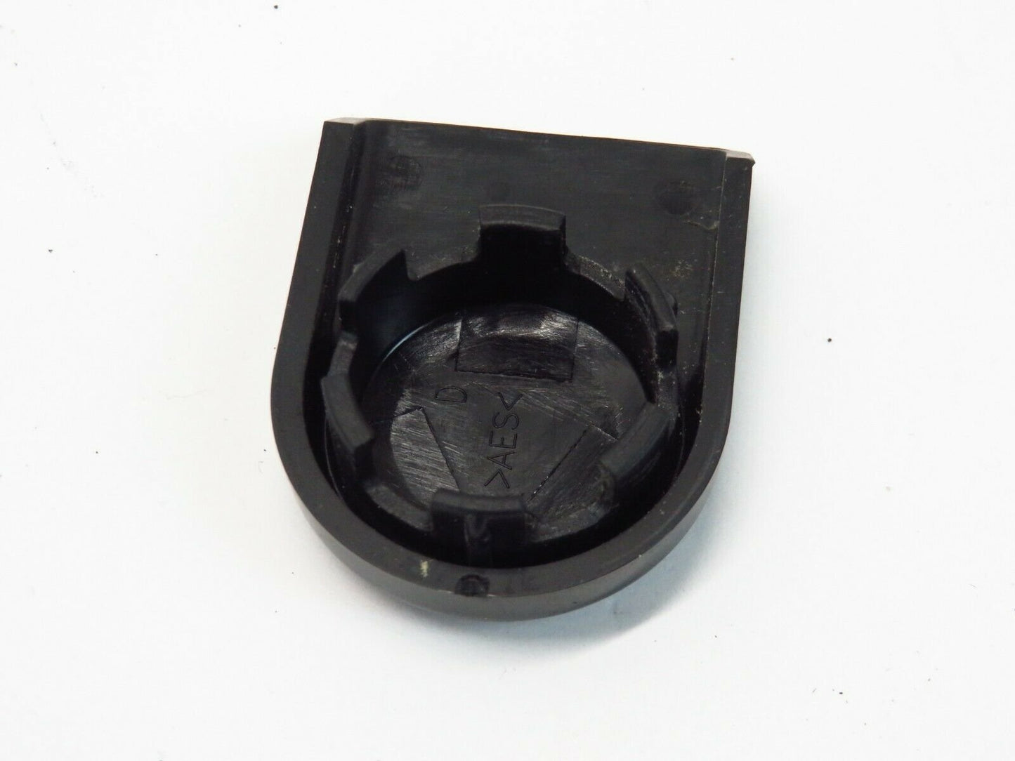 2018 2019 Nissan Kicks Front Wiper Arm Cap Bolt Cover OEM 18-19