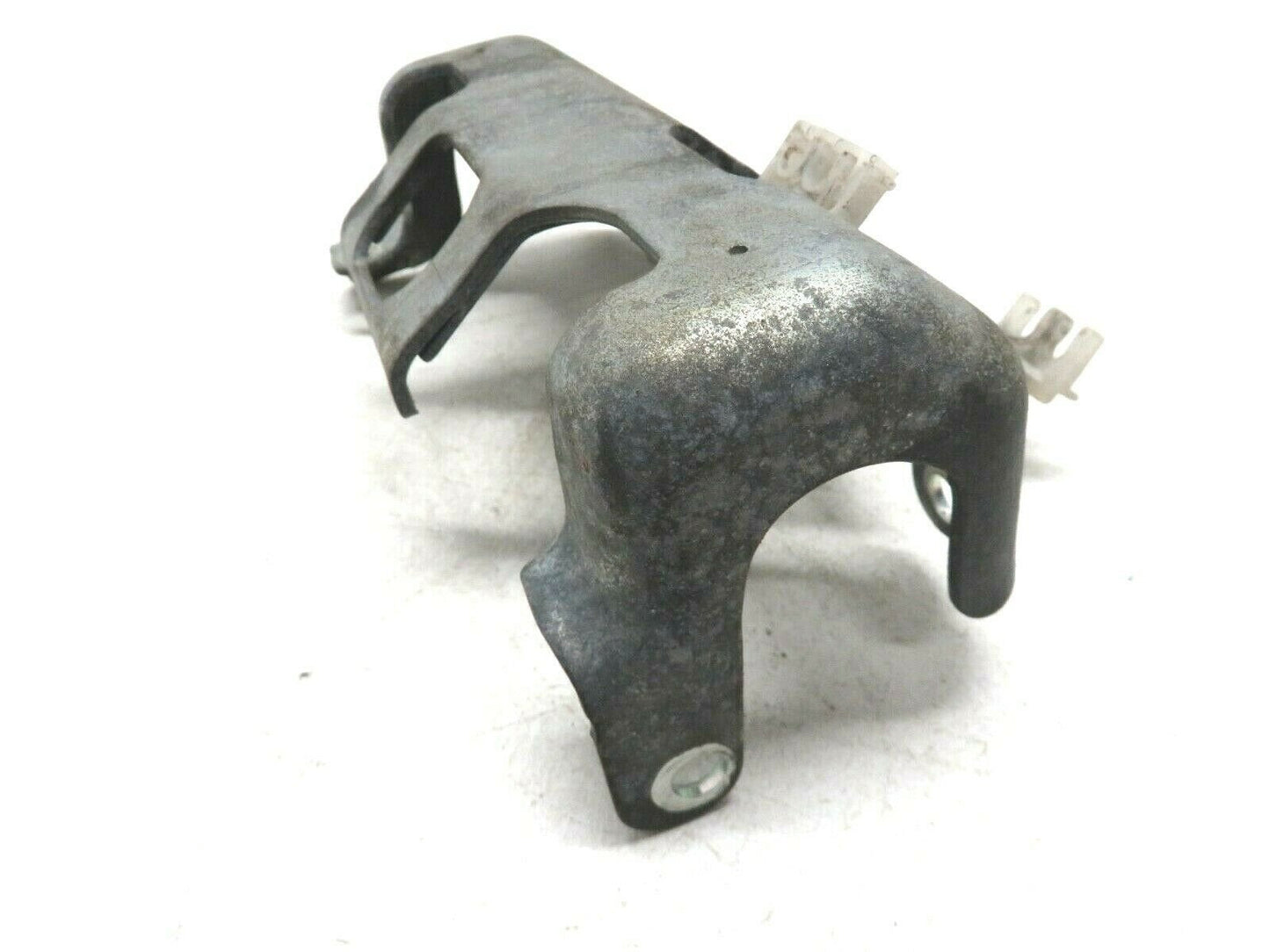 06-08 Subaru Forester Fuel Injector Cover Protector LH Side Intake Manifold Rail