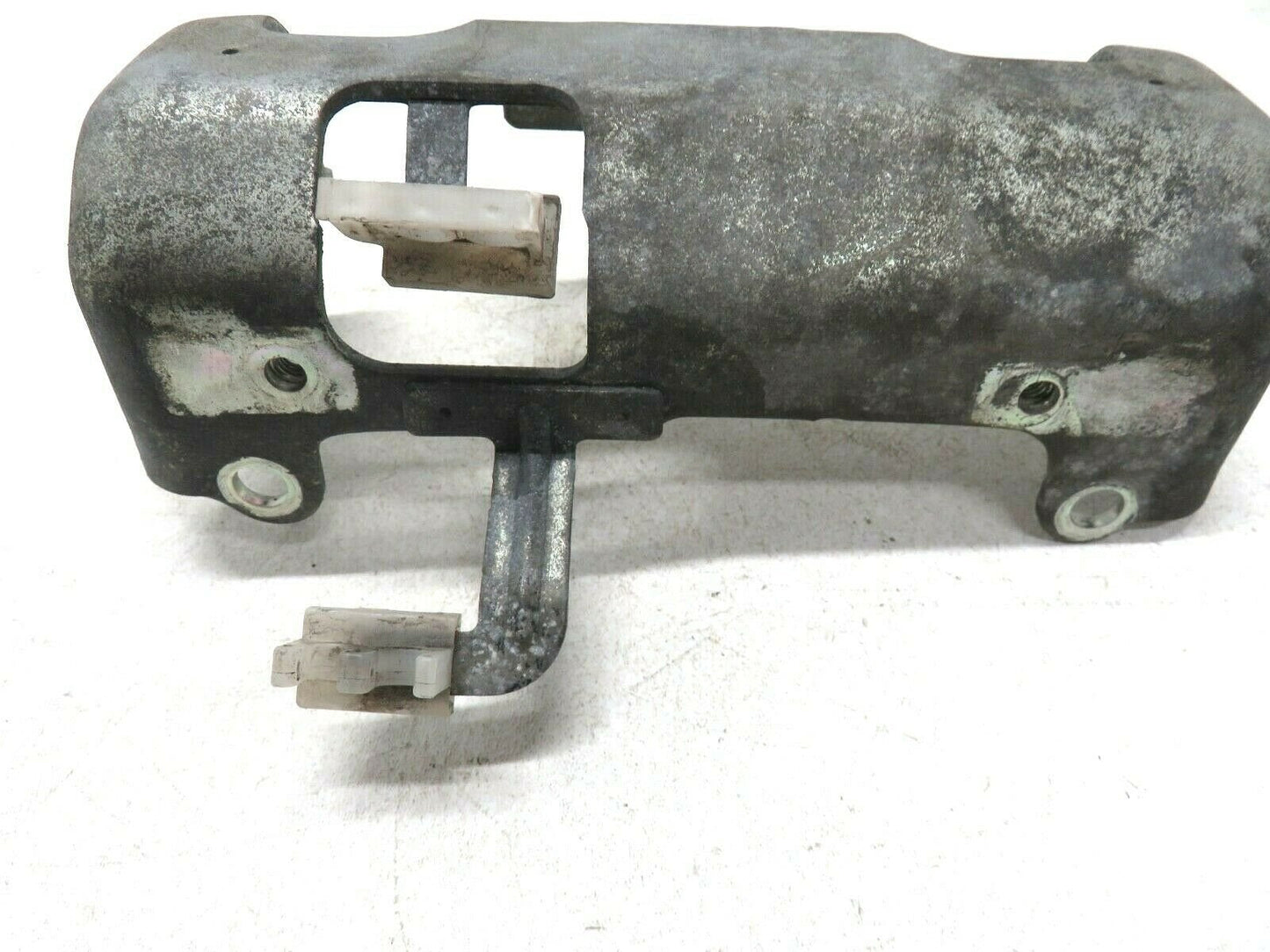 06-08 Subaru Forester Fuel Injector Cover Protector LH Side Intake Manifold Rail