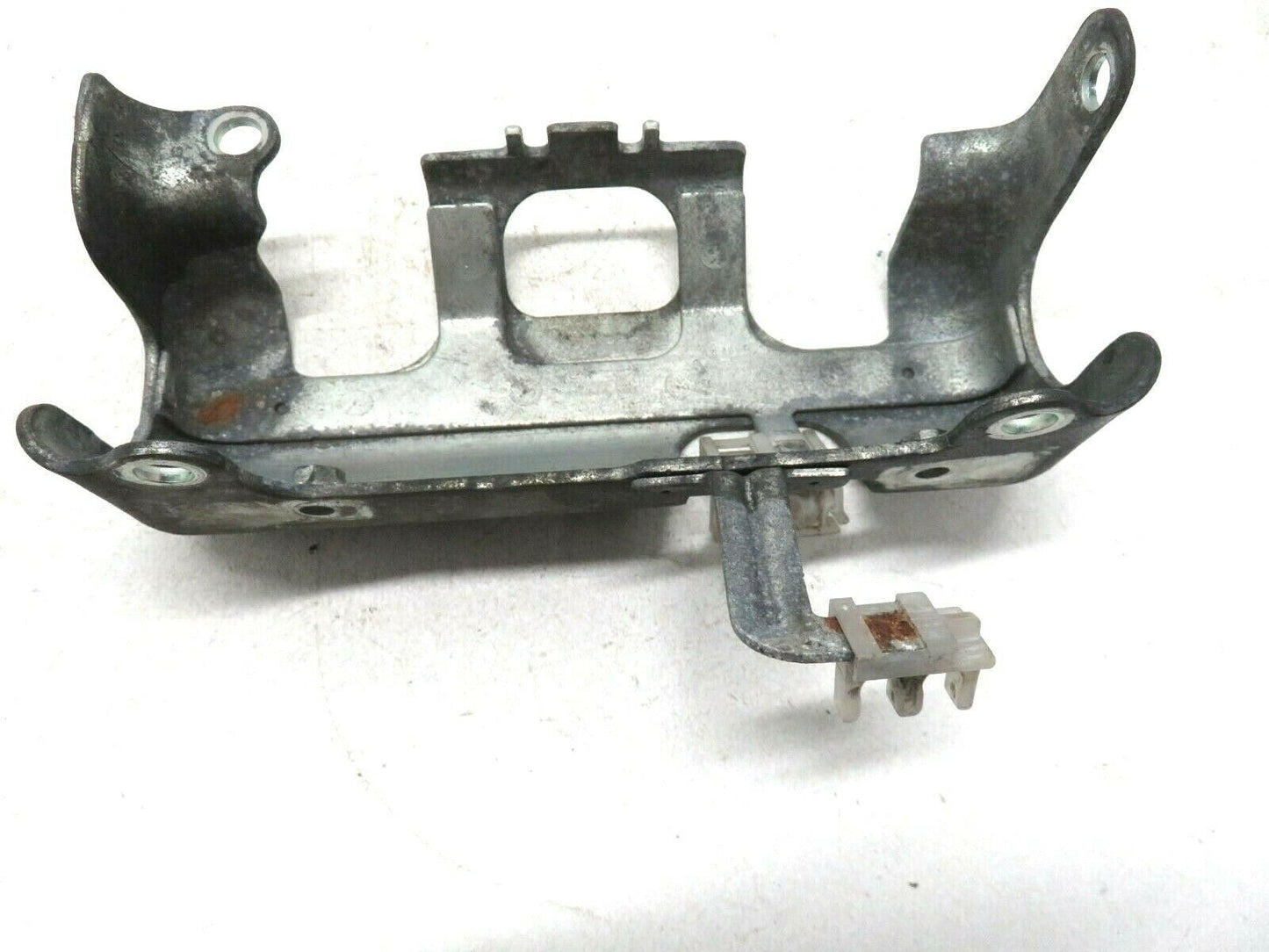 06-08 Subaru Forester Fuel Injector Cover Protector LH Side Intake Manifold Rail