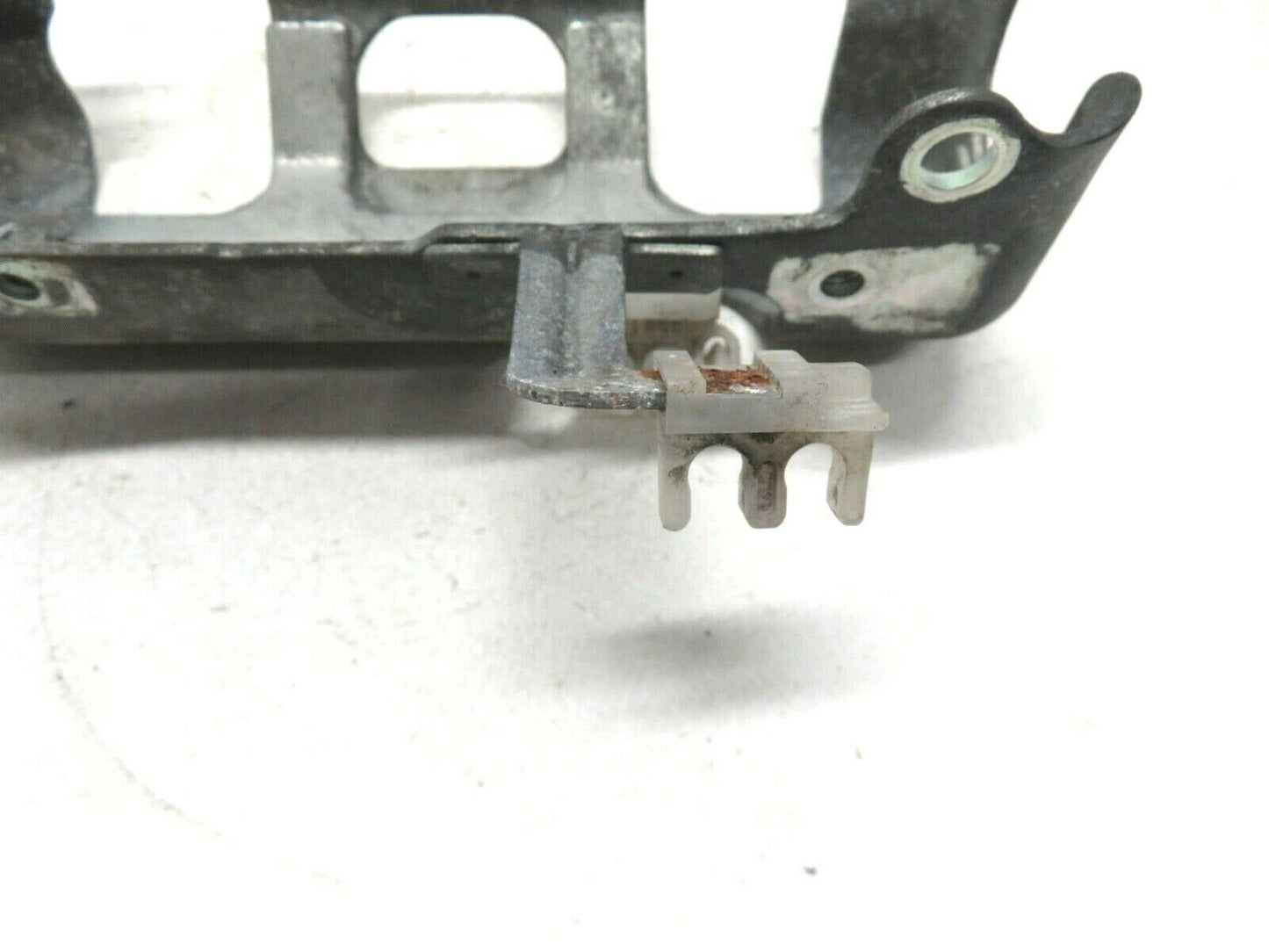 06-08 Subaru Forester Fuel Injector Cover Protector LH Side Intake Manifold Rail