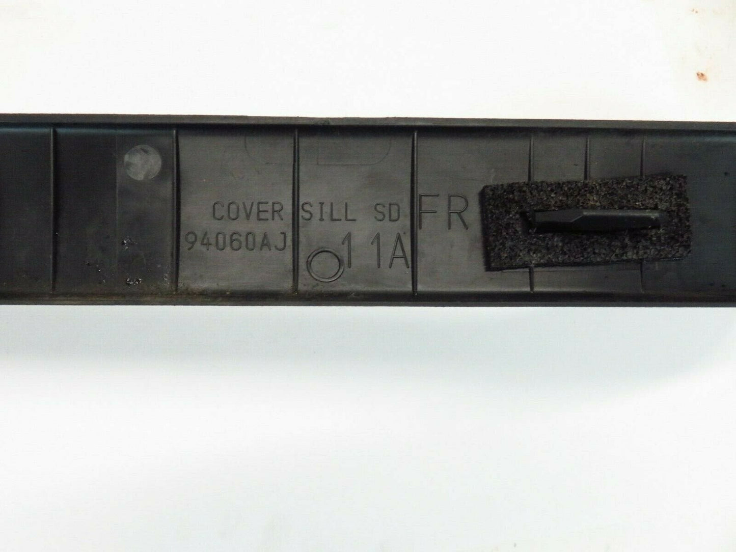 2010-2014 Subaru Legacy Outback Driver Front Door Sill Retainer Trim LH 10-14