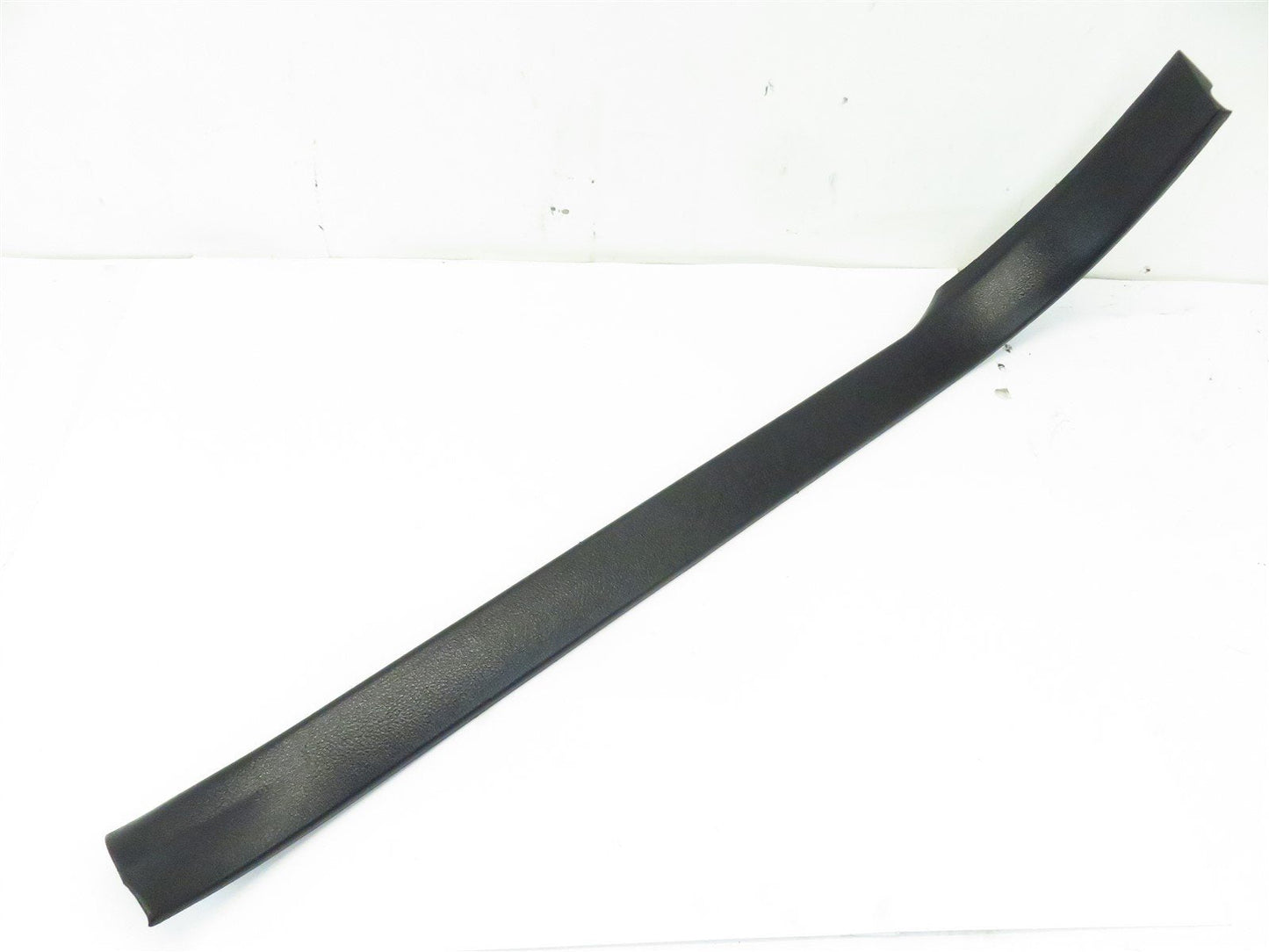 2010-2014 Subaru Outback Passenger Front Door Sill Trim 94060AJ10A Right RH 2012