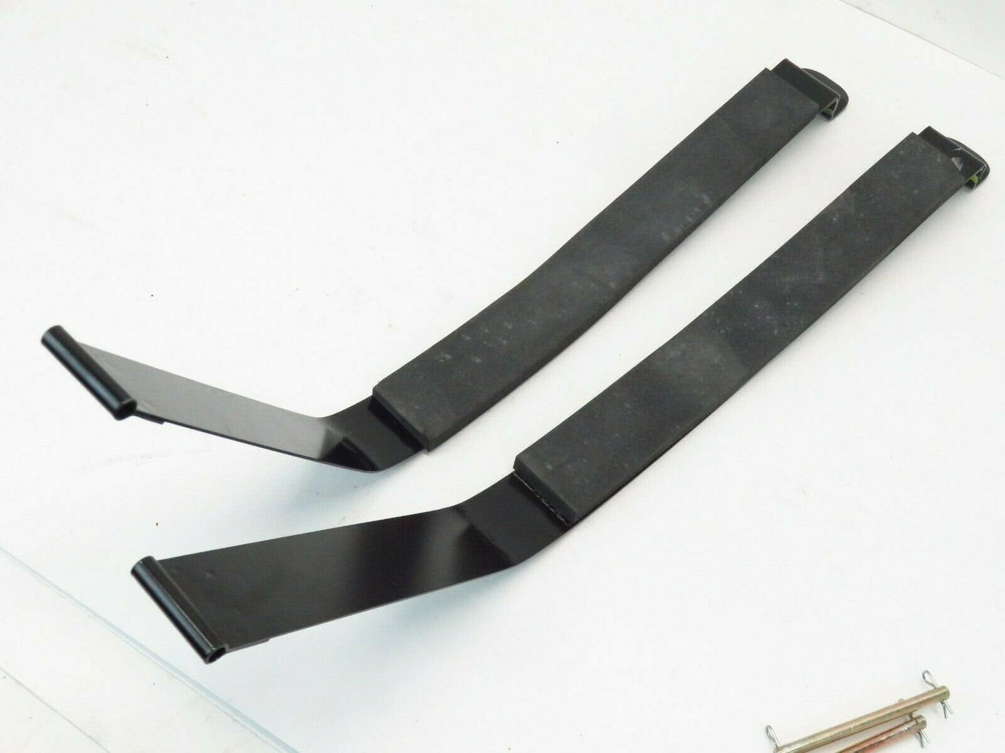 2003-2012 Maserati Quattroporte Fuel Gas Tank Strap Support Pair OEM 03-12