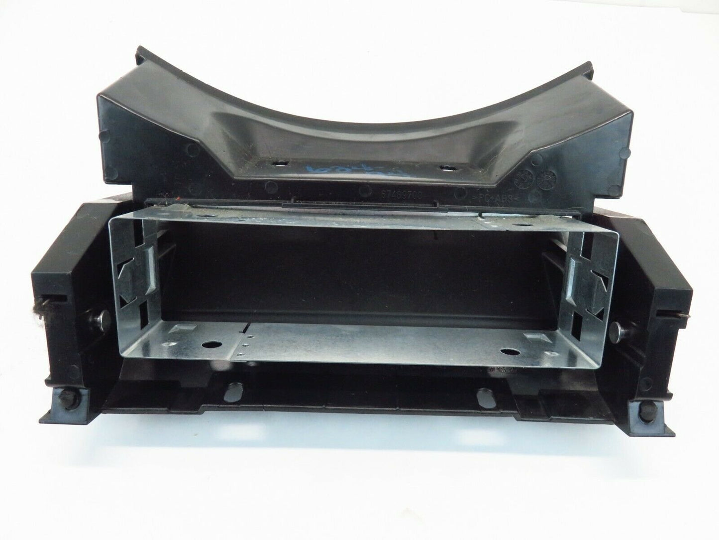 2006 Maserati Quattroporte CD Changer Cover Lid Housing Driver LH M139 04-08