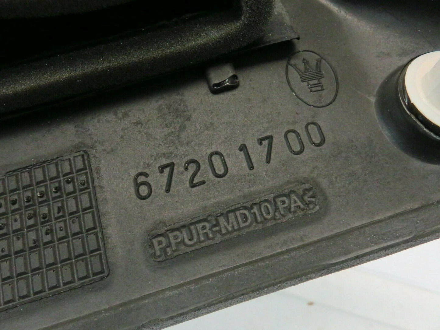 2004-2008 Maserati Quattroporte Passenger Lower B Pillar Trim Panel RH 67201700