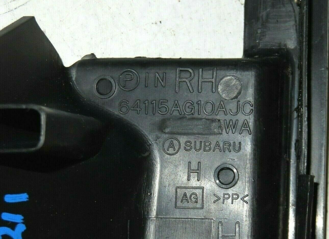 2005-2009 Subaru Legacy Passenger Seat Rail Cap Trim RH Cover Track 64115AG10