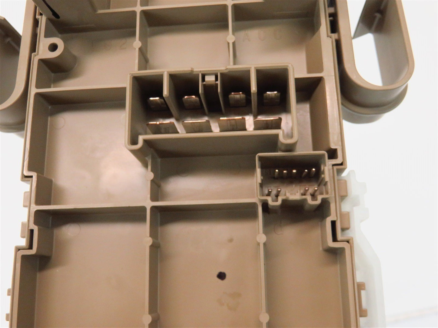 2014 Subaru Outback Fuse Block Box Junction 82201AJ01A Dashboard Interior 13-14
