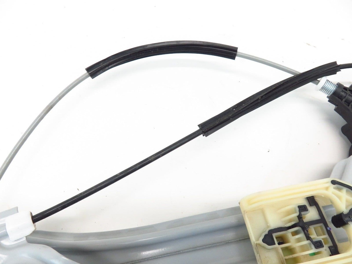 2018-2019 Buick Regal TourX Passenger Front Window Motor Regulator RH Door 18-19