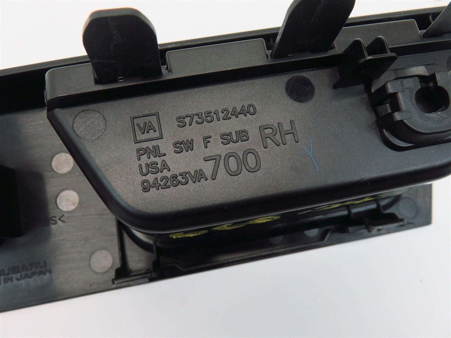 2018 Subaru WRX & STI Passenger Front Window Switch Trim Bezel RH Door Panel 18