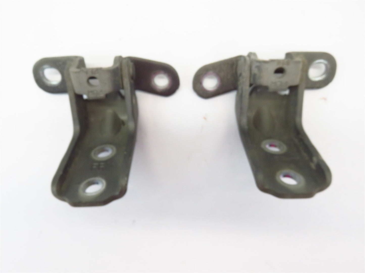 2013-2017 Hyundai Veloster Turbo Driver Front Door Hinge Hinges LH Set 13-17