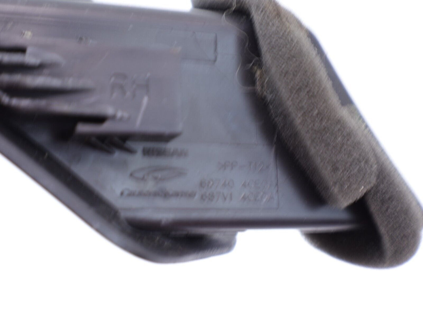 2017-2022 Nissan ROGUE SPORT Passenger Defrost Vent Upper Top Dash Right RH OEM