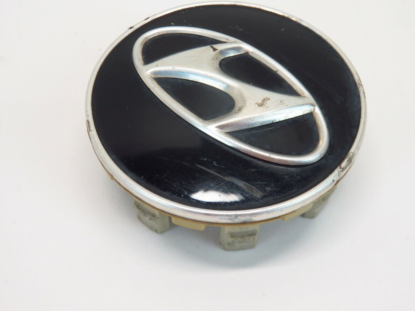 2010-2012 Hyundai GENESIS COUPE Wheel Center Cap 52960-2M000 OEM 628312