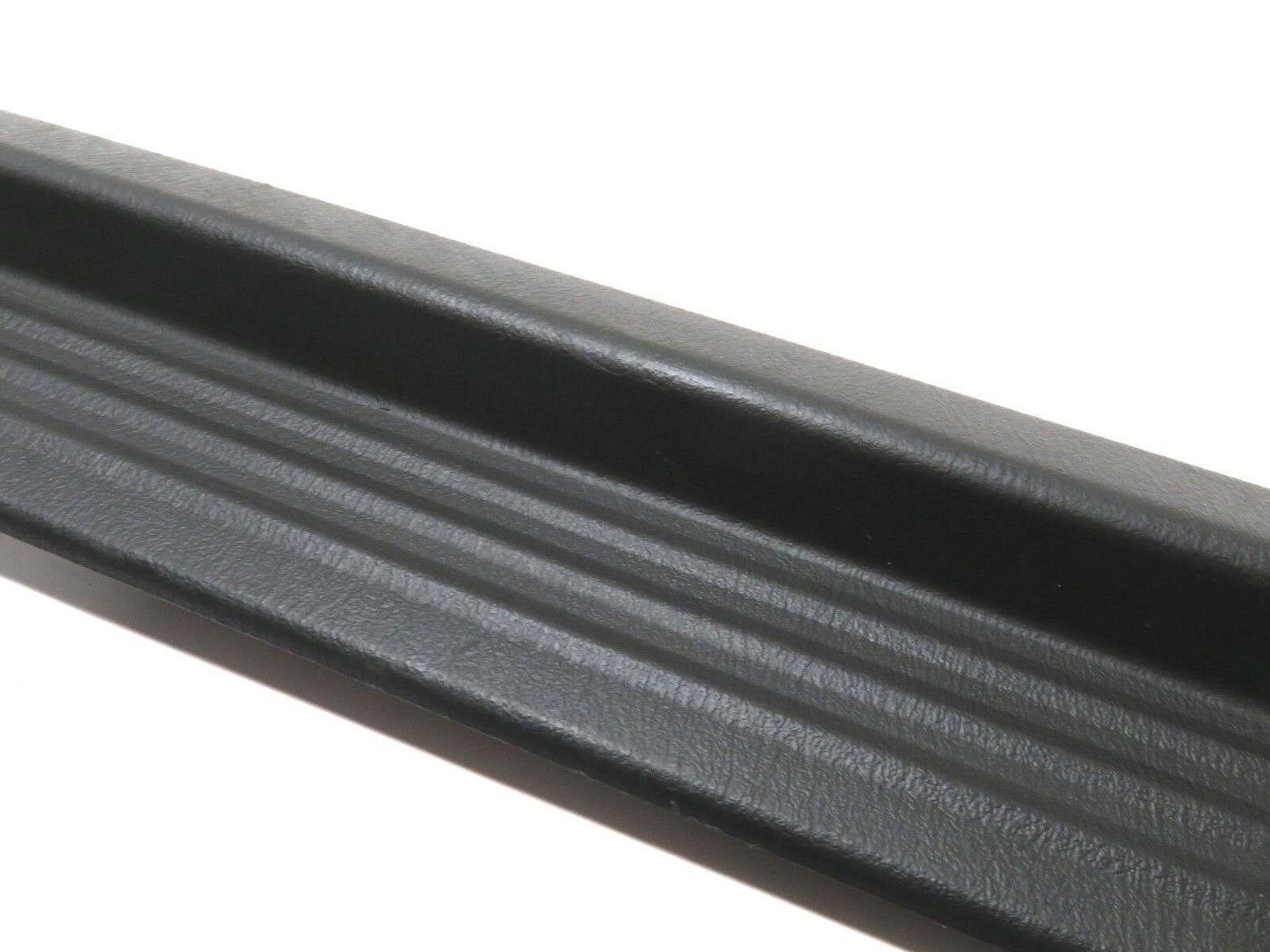 02-07 Subaru Impreza WRX or STI Driver Front Door Sill Step Trim LH Retainer