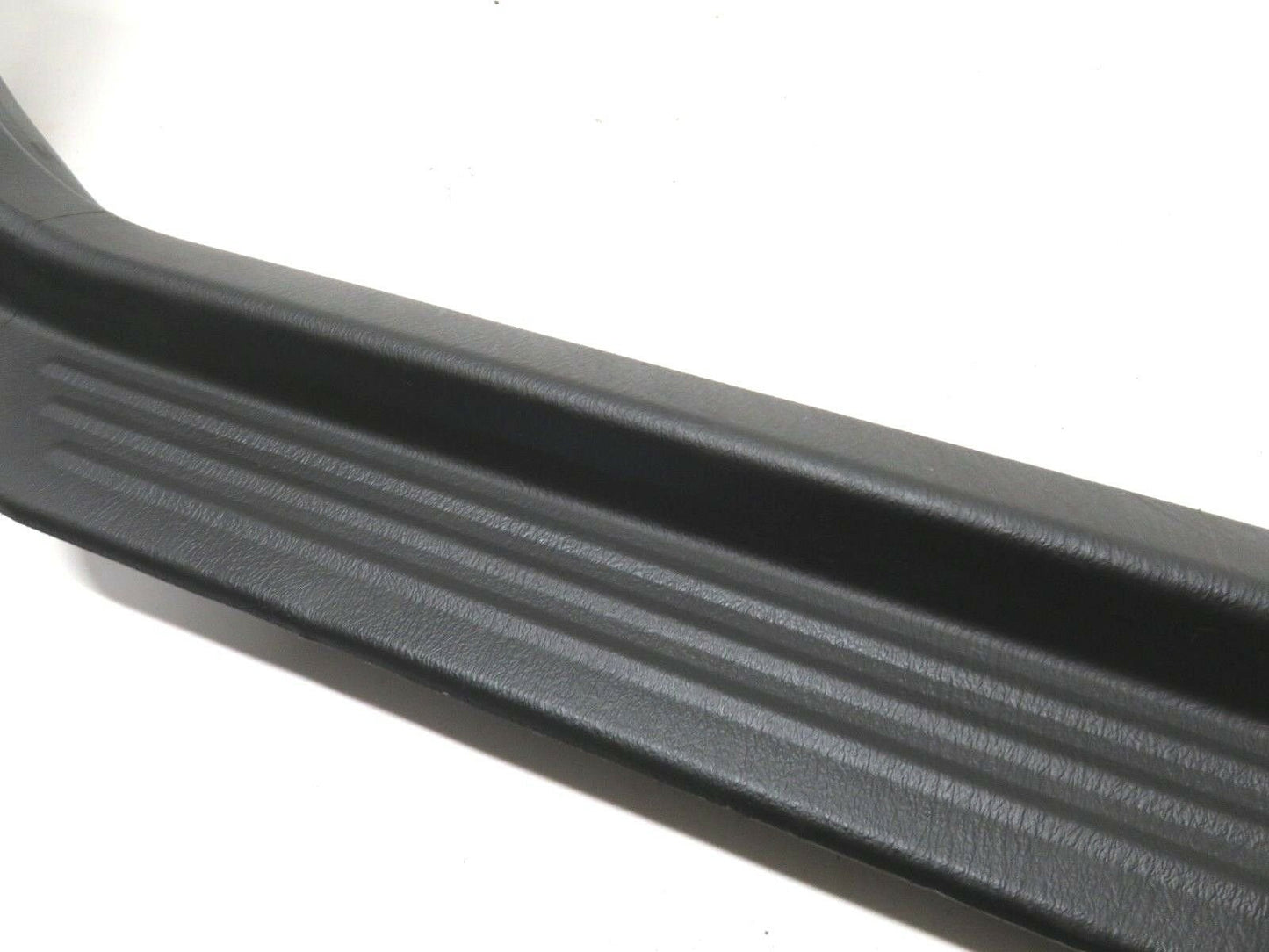 02-07 Subaru Impreza WRX or STI Driver Front Door Sill Step Trim LH Retainer