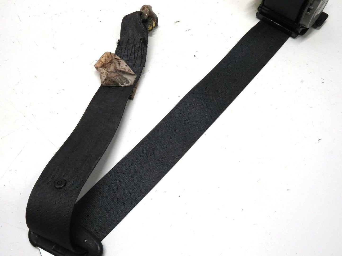 02-04 Subaru Impreza WRX or STI Center Rear Seat Belt Seatbelt 2002-2004 SEDAN