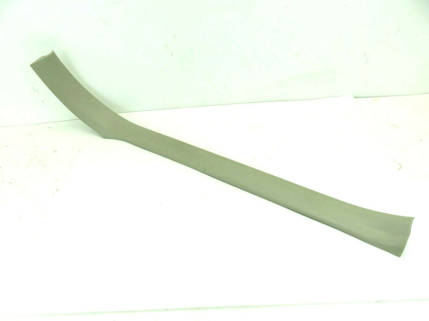10-14 Subaru Legacy Outback Passenger Front Door Sill Retainer Trim RH 2010-2014
