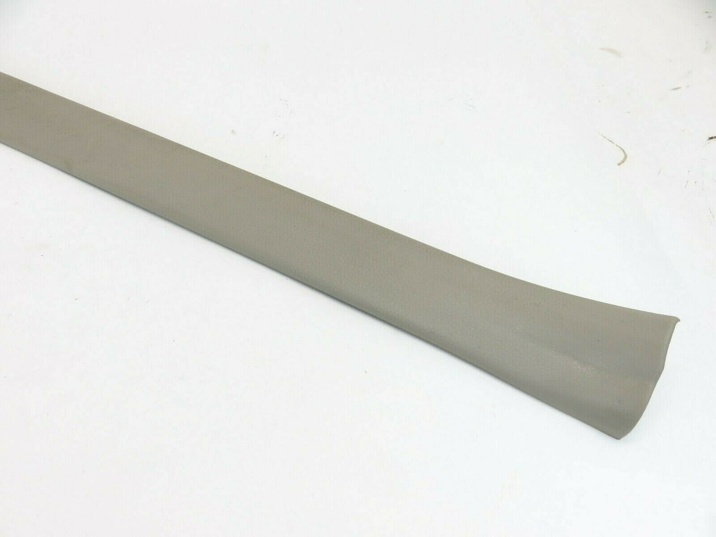 10-14 Subaru Legacy Outback Passenger Front Door Sill Retainer Trim RH 2010-2014