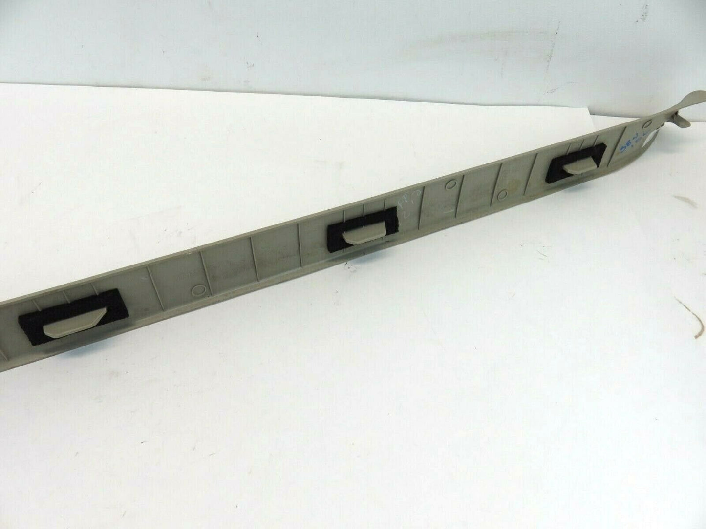 10-14 Subaru Legacy Outback Passenger Front Door Sill Retainer Trim RH 2010-2014