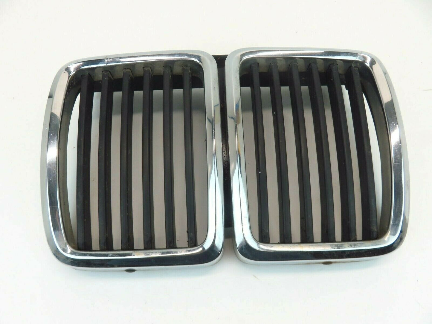 1988-1991 BMW 325ix Center Grille Grill Middle Chrome OEM 88-91