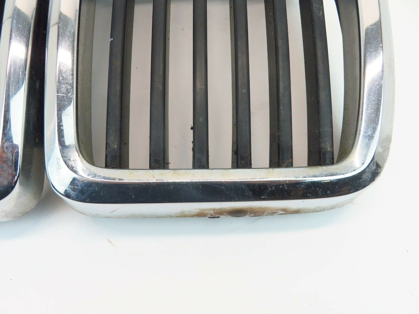 1988-1991 BMW 325ix Center Grille Grill Middle Chrome OEM 88-91