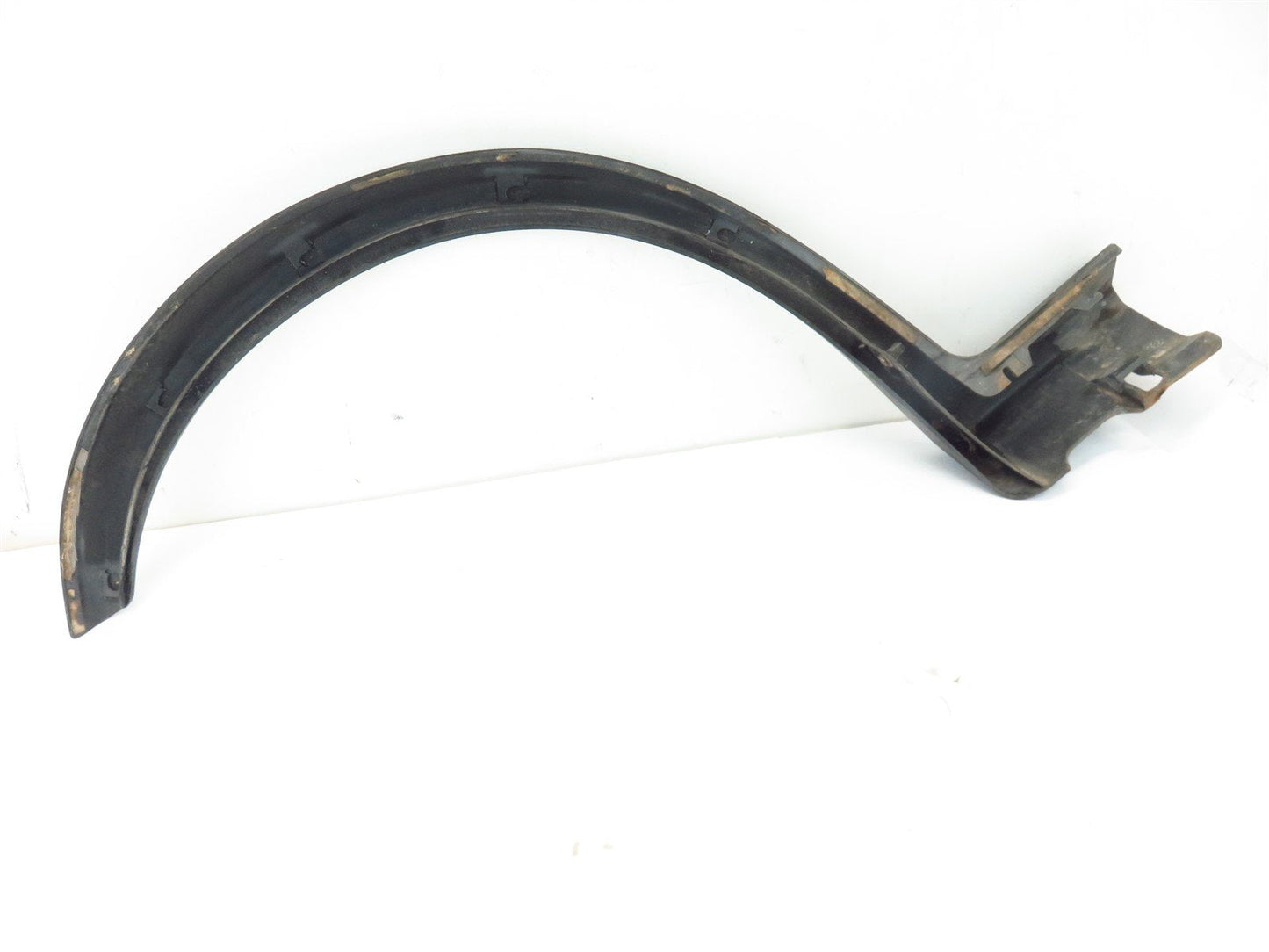 1988-1991 BMW 325ix AWD Passenger Front Fender Flare Wheel Arch Moulding Trim RH