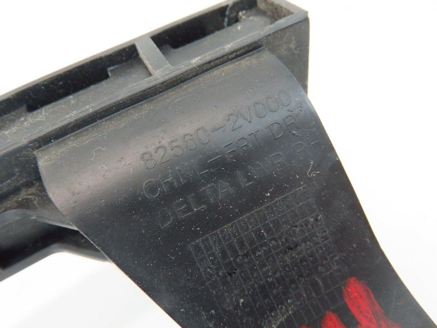 2013-2017 Hyundai Veloster Passenger Front Door Channel Assembly RH 82560-2V000