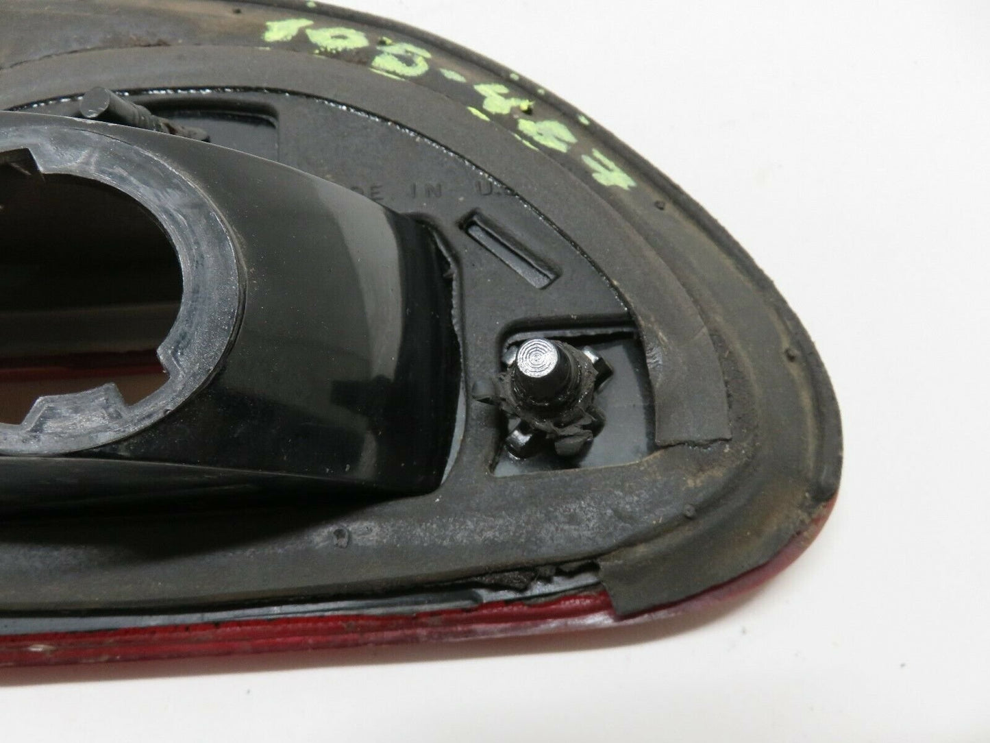 1995-1999 Chevrolet Cavalier Passenger Tail Light Lid Mounted RH OEM 95-99
