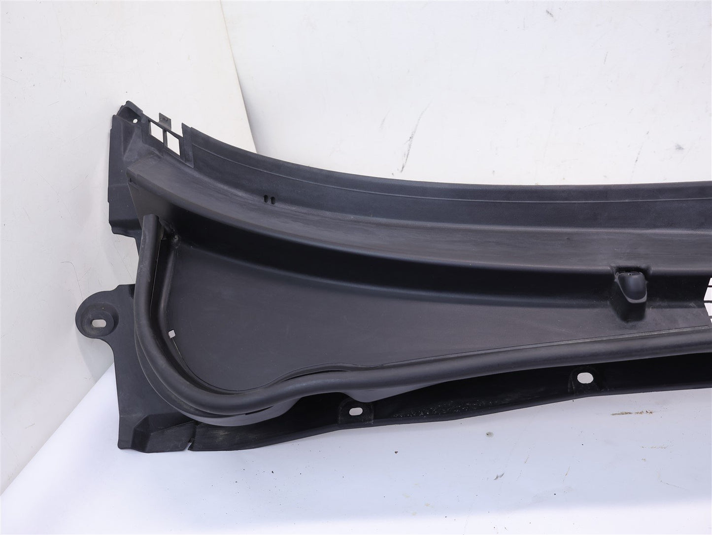 2009-2013 Subaru Forester Wiper Windshield Vent Cowl Trim Panel 09-13