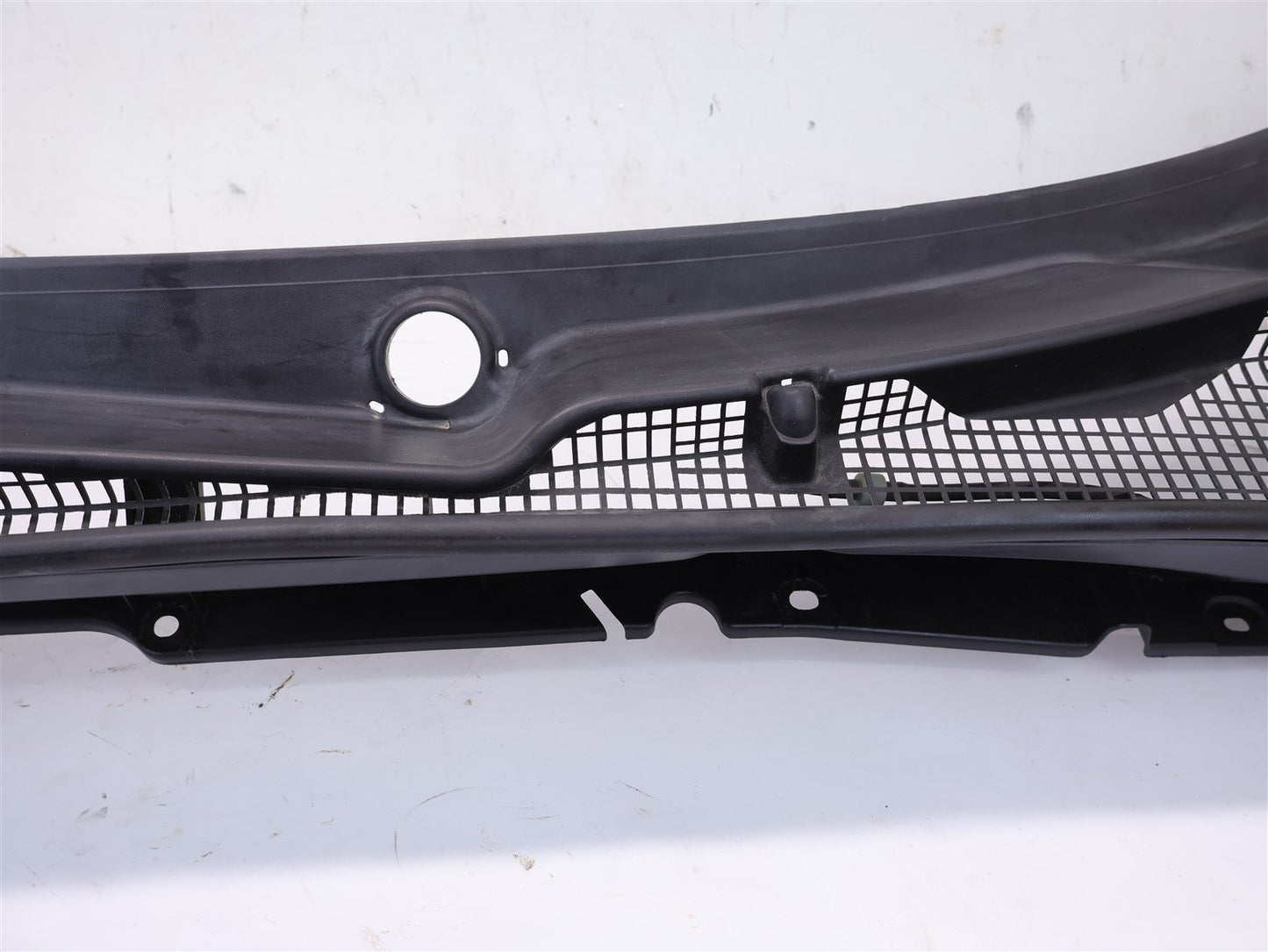 2009-2013 Subaru Forester Wiper Windshield Vent Cowl Trim Panel 09-13