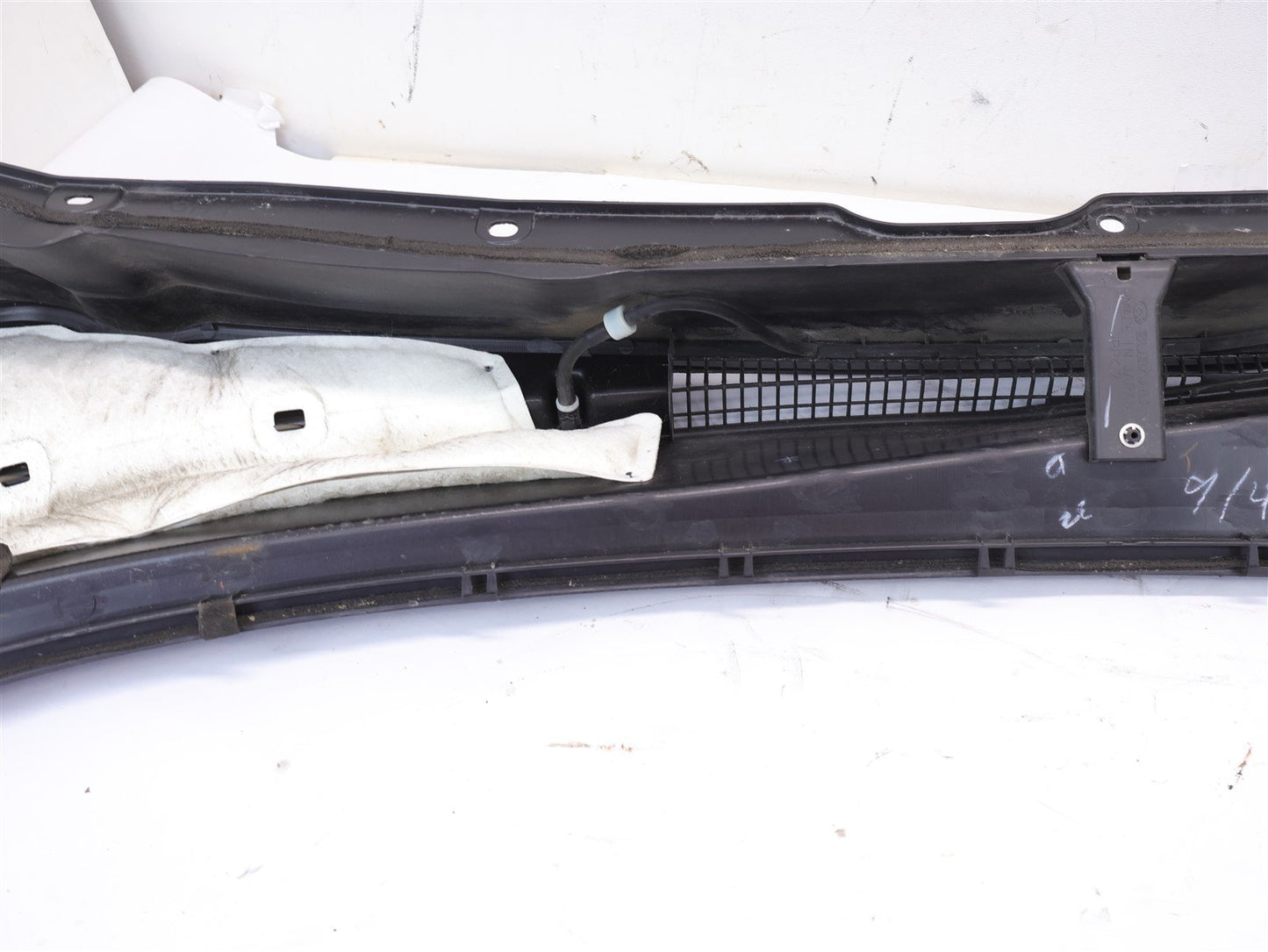 2009-2013 Subaru Forester Wiper Windshield Vent Cowl Trim Panel 09-13