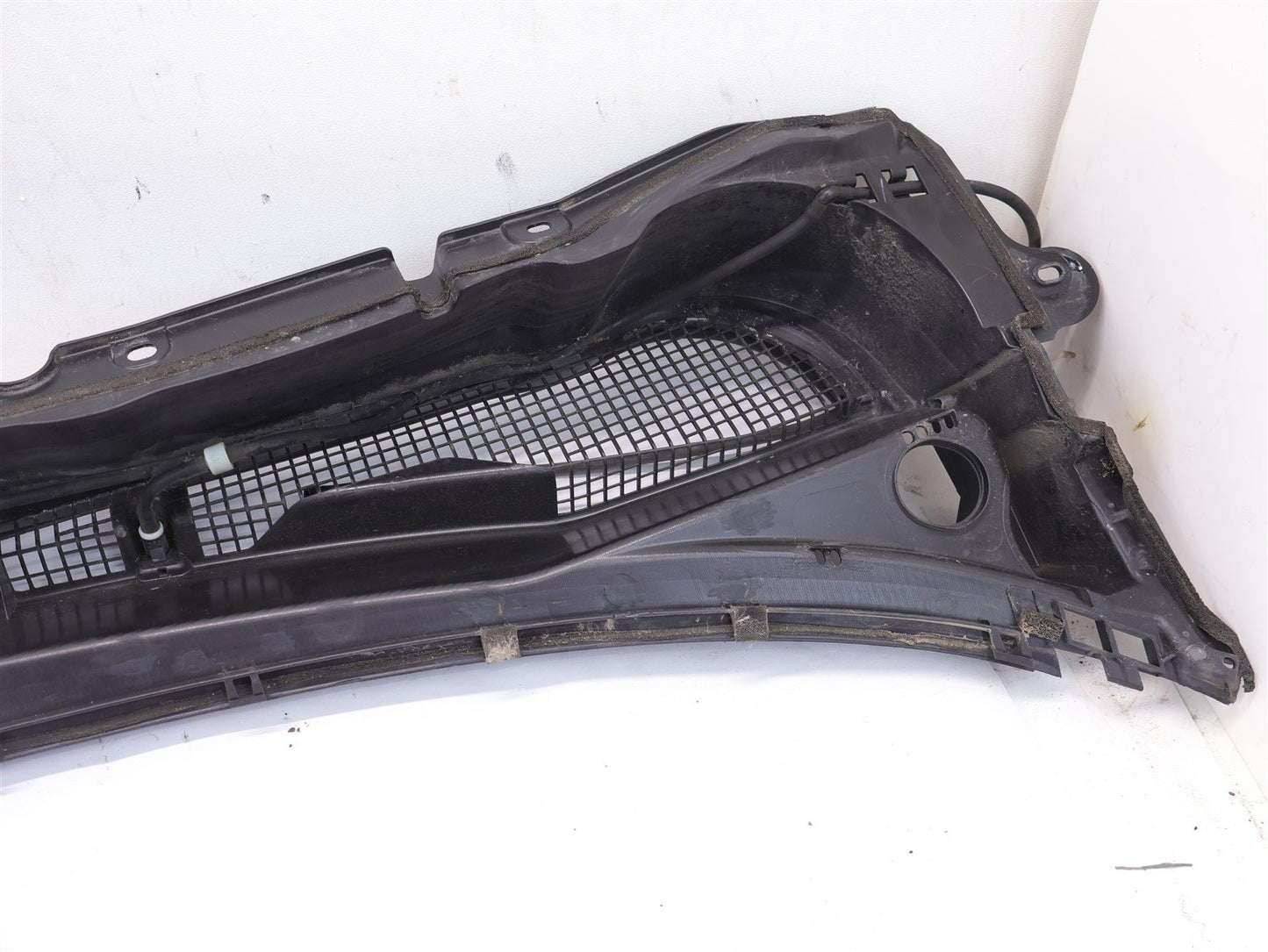 2009-2013 Subaru Forester Wiper Windshield Vent Cowl Trim Panel 09-13
