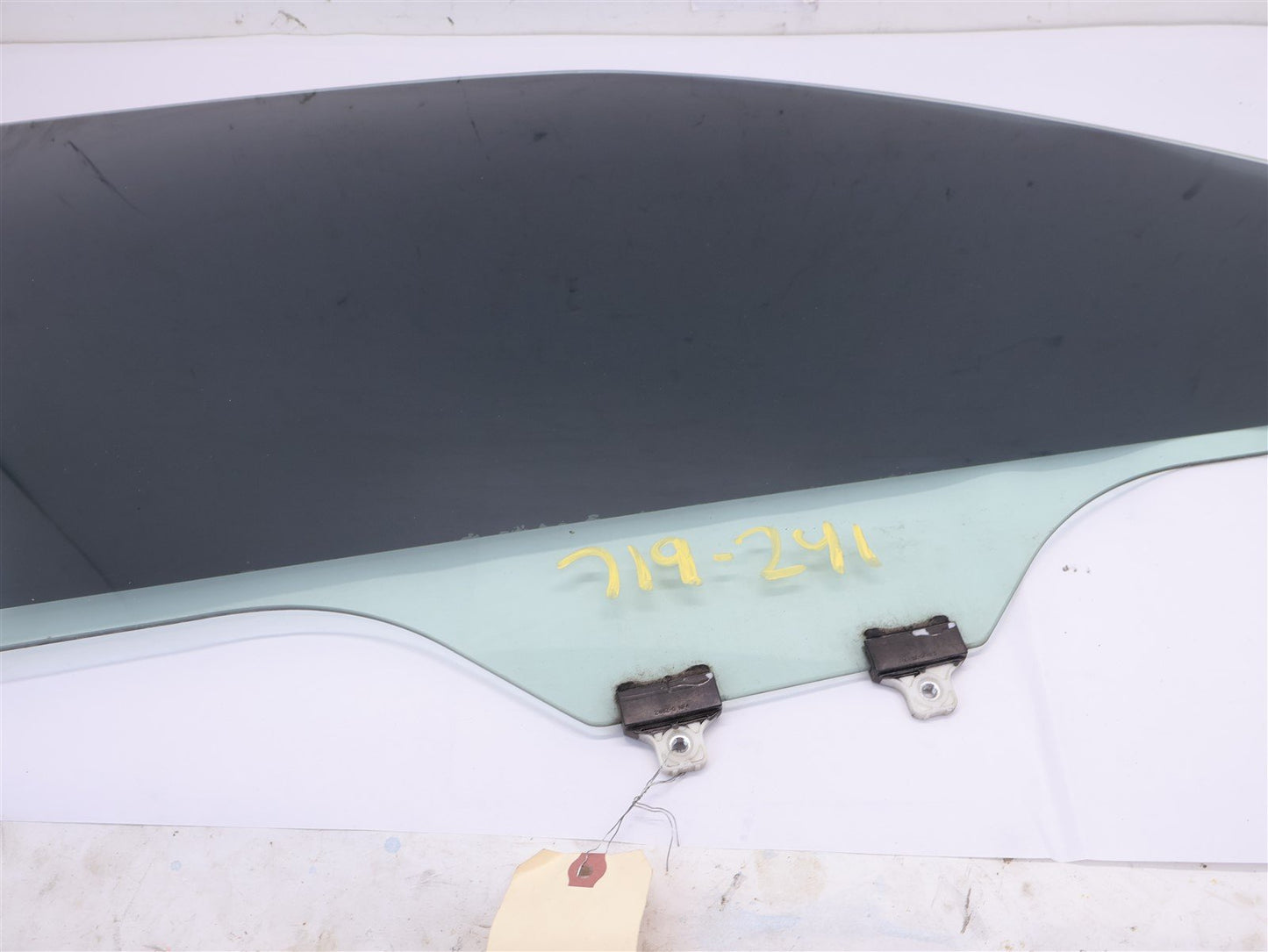 09-13 Subaru Forester Passenger Front Door Glass Window RH 2009-2013