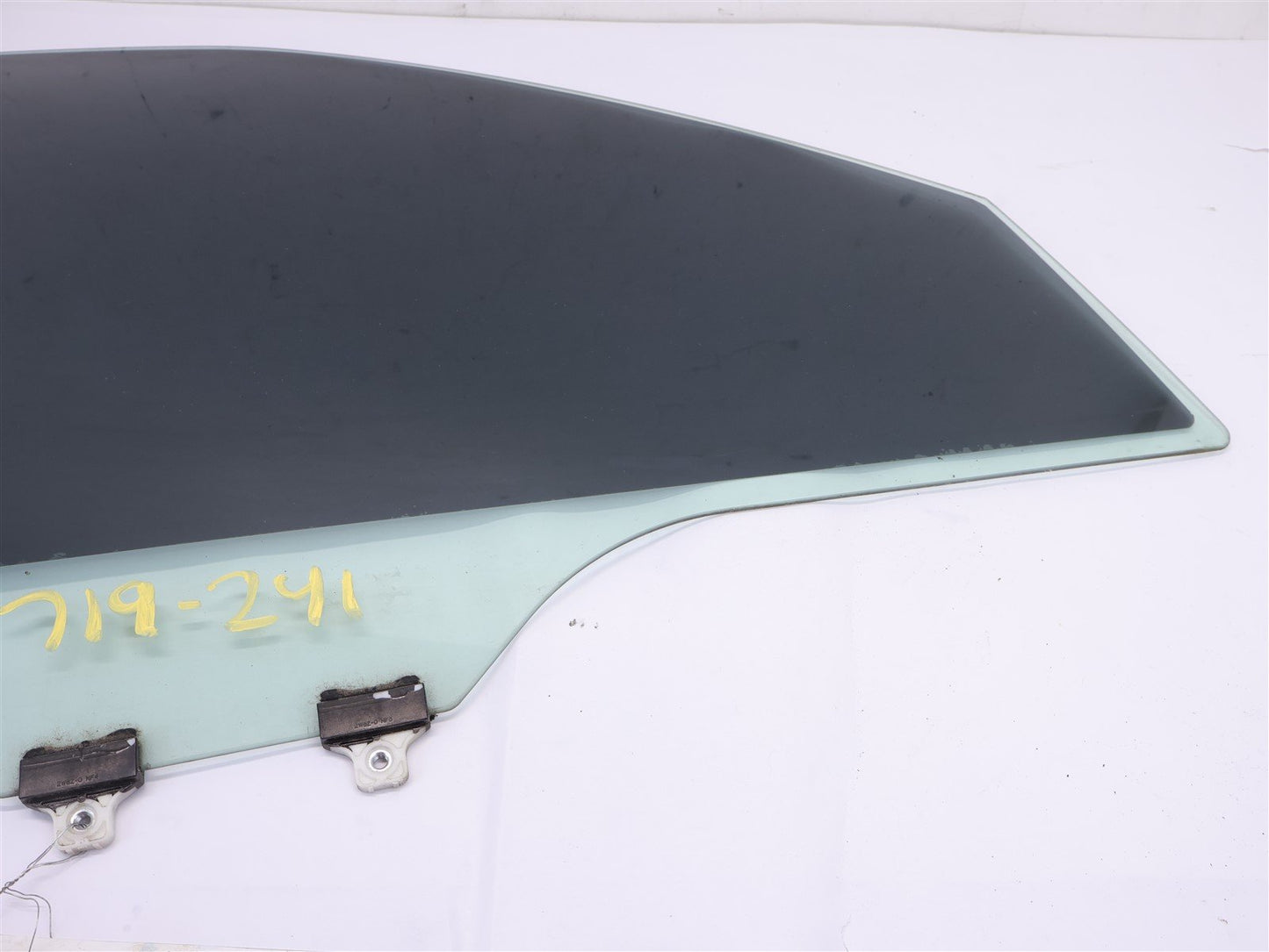 09-13 Subaru Forester Passenger Front Door Glass Window RH 2009-2013