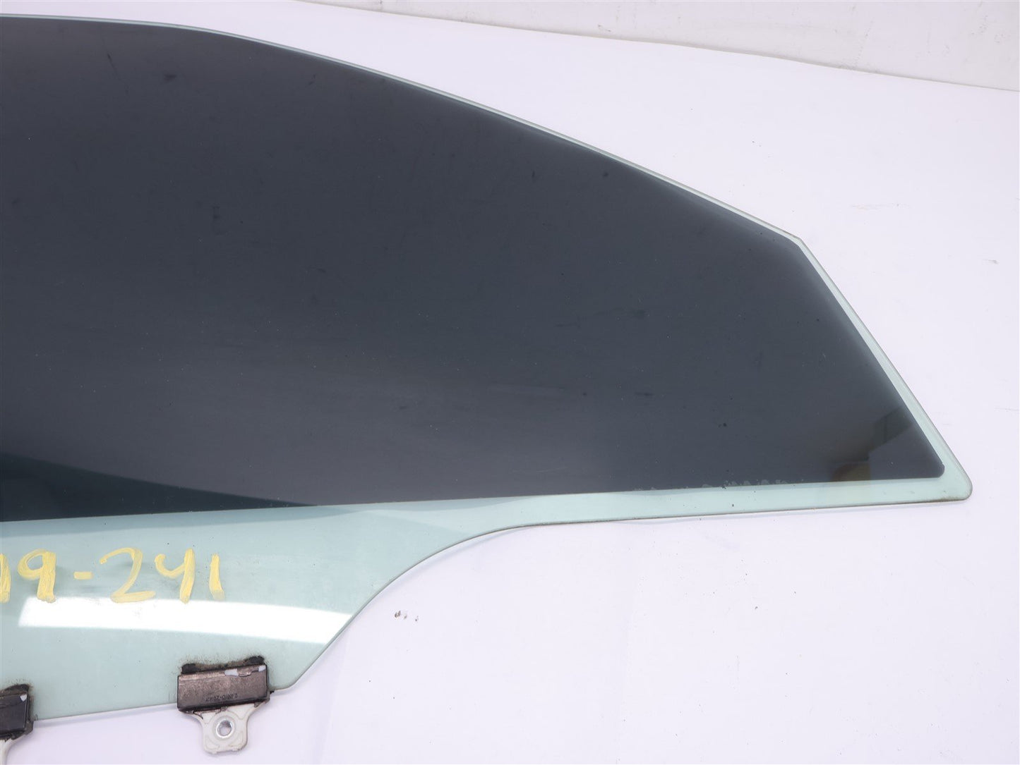 09-13 Subaru Forester Passenger Front Door Glass Window RH 2009-2013