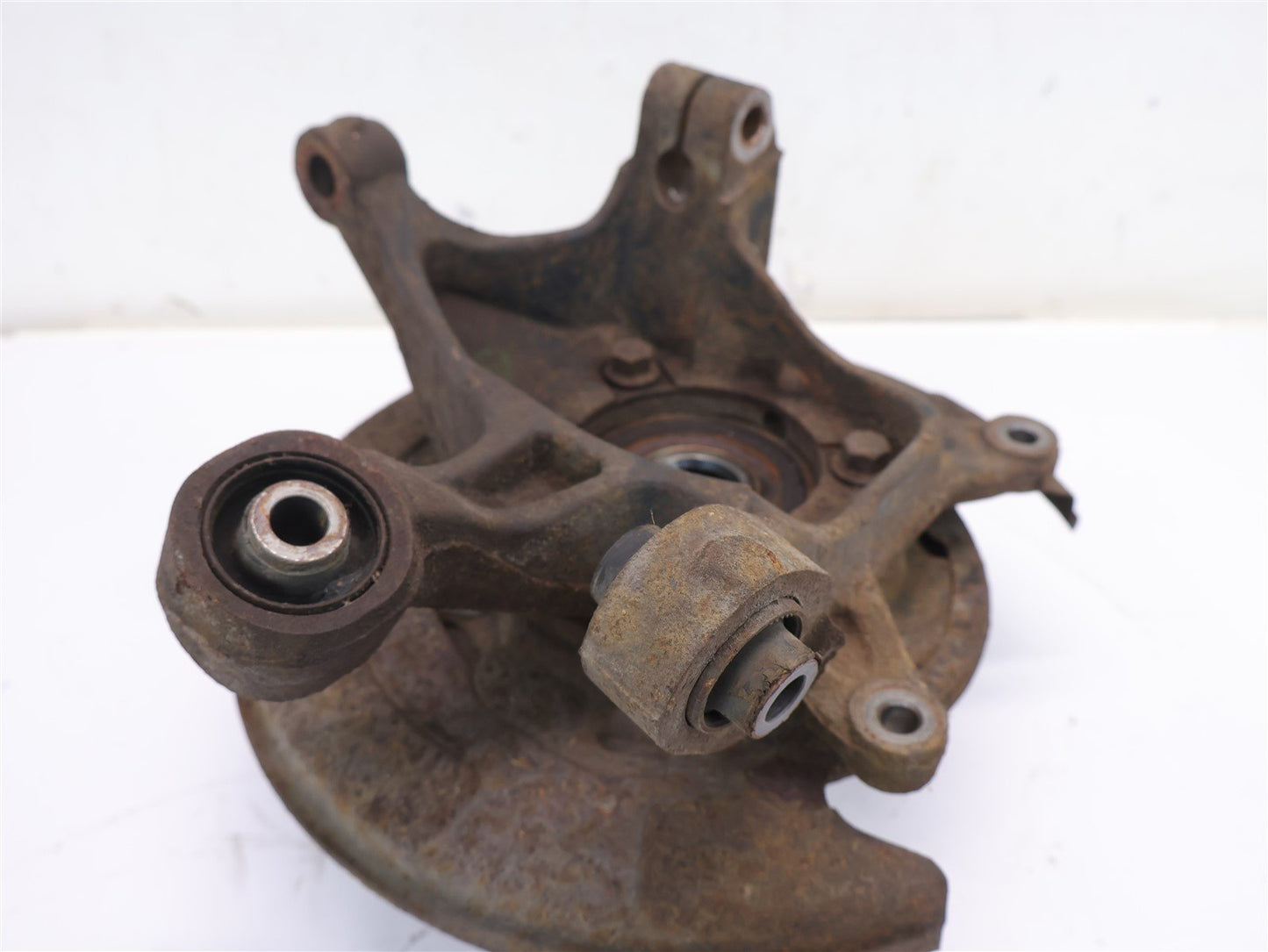 2010-2013 Subaru Forester Passenger Rear Spindle Knuckle Wheel 85k RH 10-13