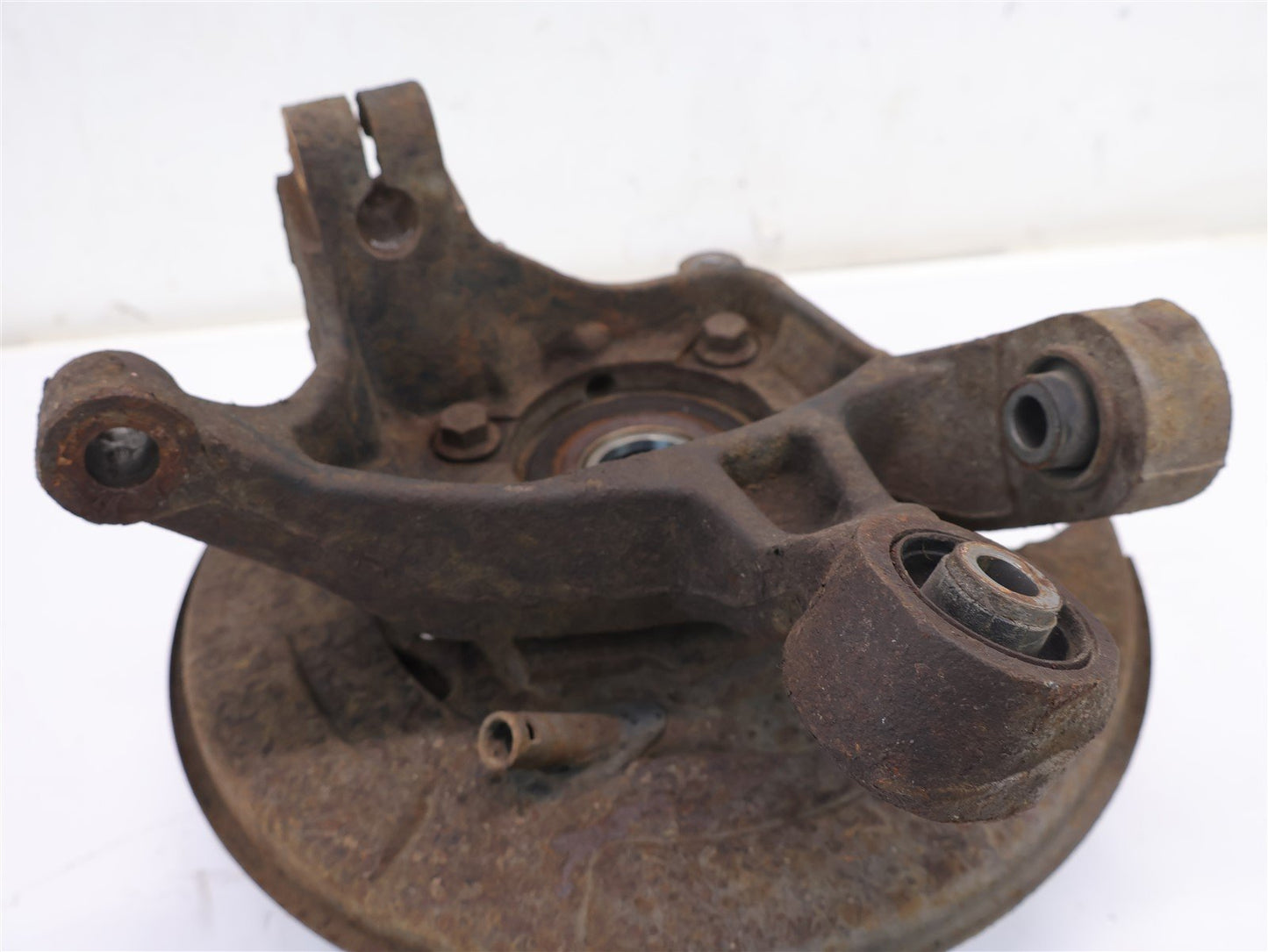 2010-2013 Subaru Forester Passenger Rear Spindle Knuckle Wheel 85k RH 10-13