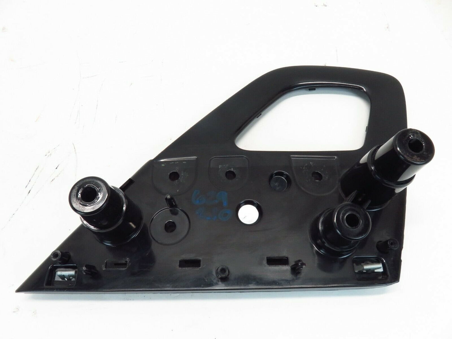 2013-2017 Hyundai Veloster Passenger Front Door Grip Grab Handle Bracket RH OEM