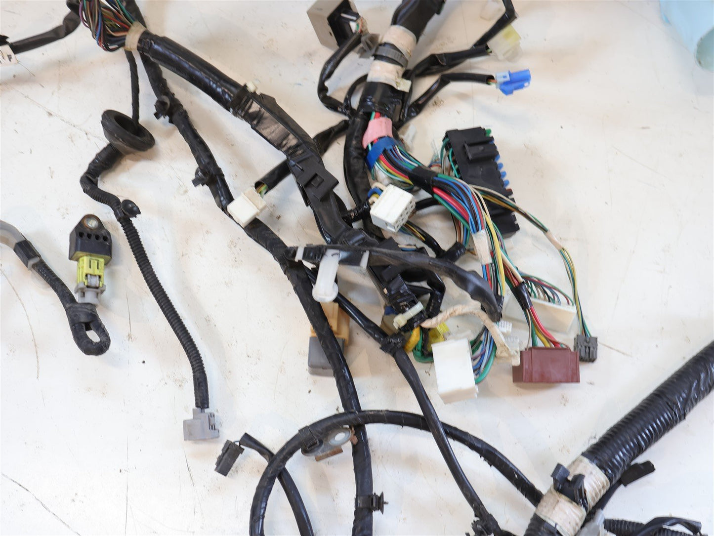 2013 Subaru XV Crosstrek Engine Bay Wiring Harness Compartment 81402FJ011 OEM 13