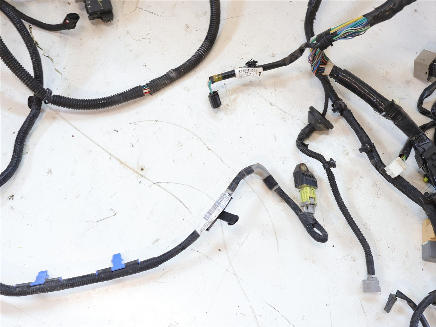 2013 Subaru XV Crosstrek Engine Bay Wiring Harness Compartment 81402FJ011 OEM 13