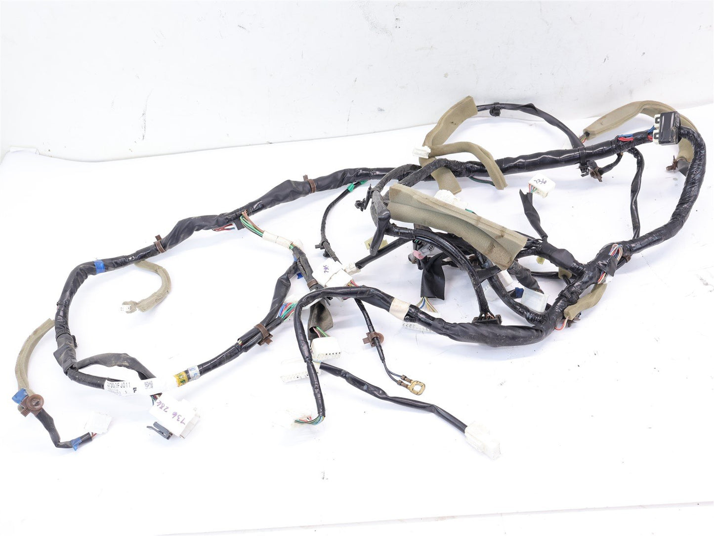2013-2014 Subaru XV Crosstrek Dash Wiring Harness 81302FJ011 Instrument 13-14