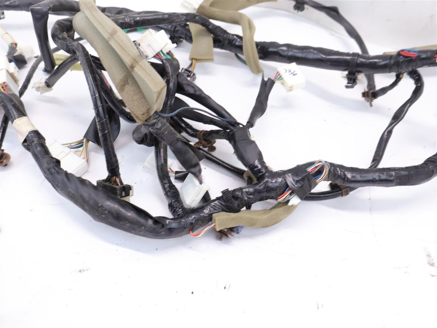 2013-2014 Subaru XV Crosstrek Dash Wiring Harness 81302FJ011 Instrument 13-14