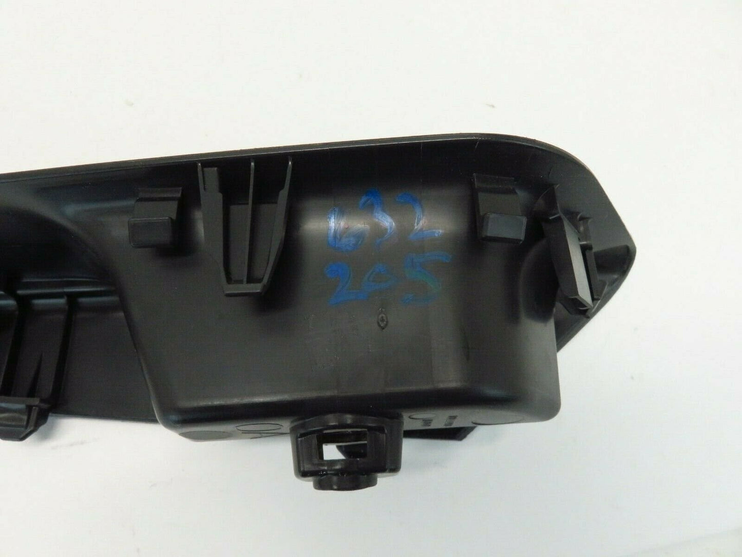 2018-2019 Nissan Kicks Driver Rear Window Switch Trim Panel Door LH 18-19