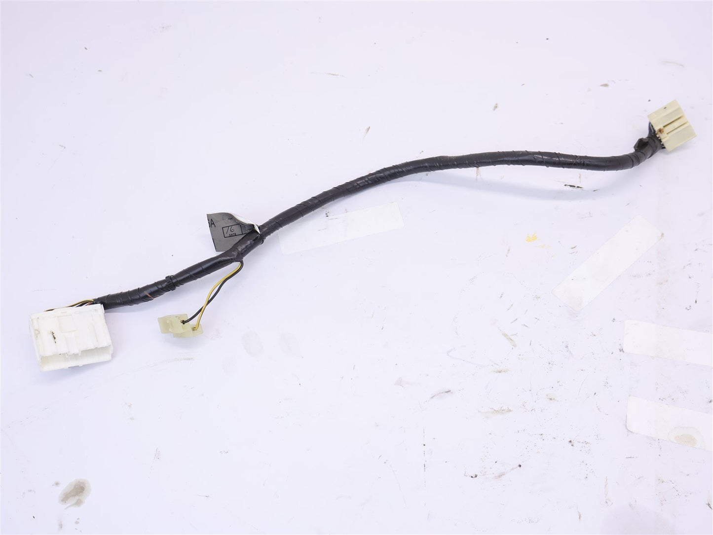 2005-2006 Subaru Legacy GT Center Console Adapter Wiring Harness Cord 81870AG06A