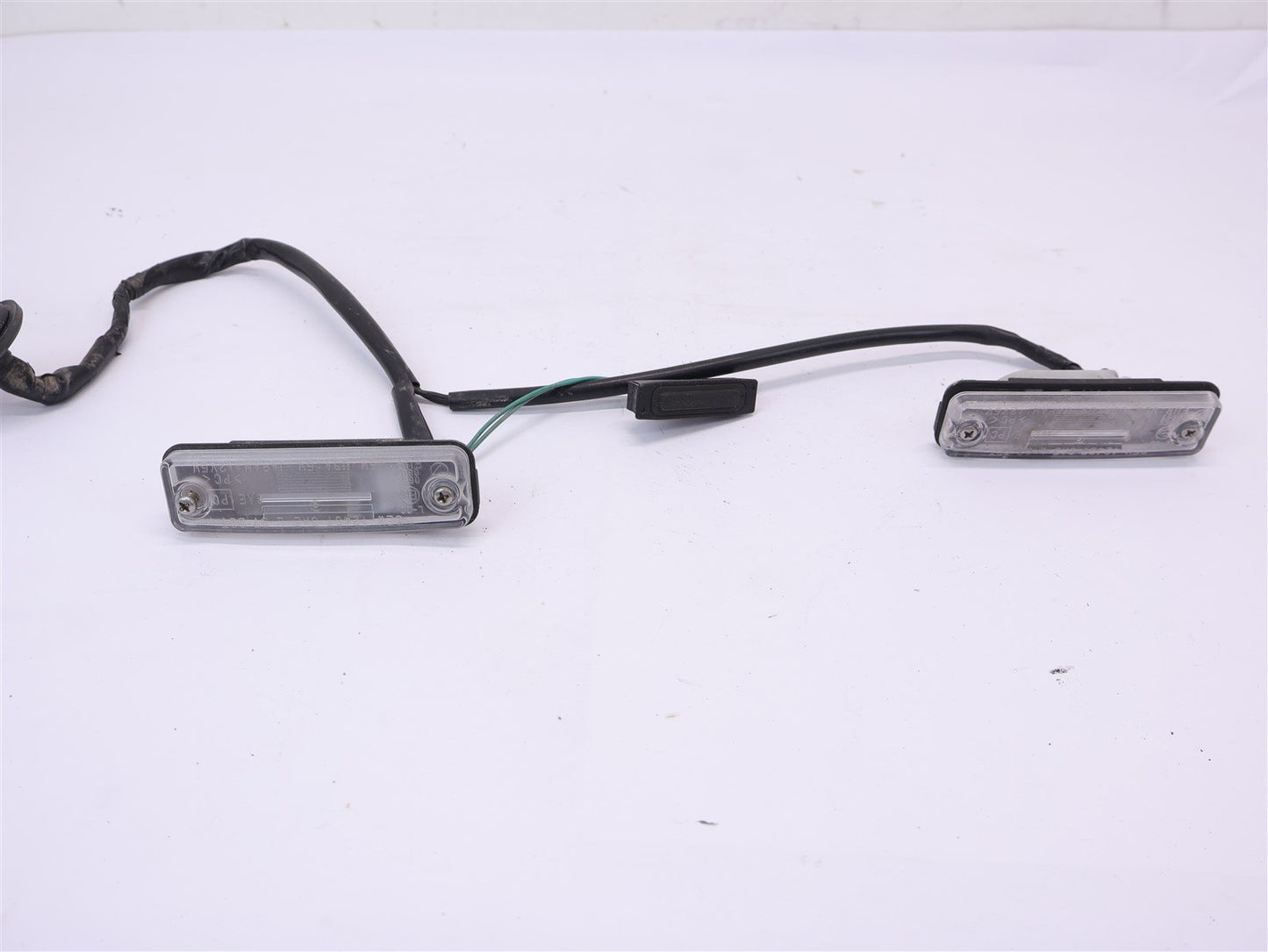 2010-2014 Subaru Outback Rear license Plate Light Housing Lamp Hatch 10-14